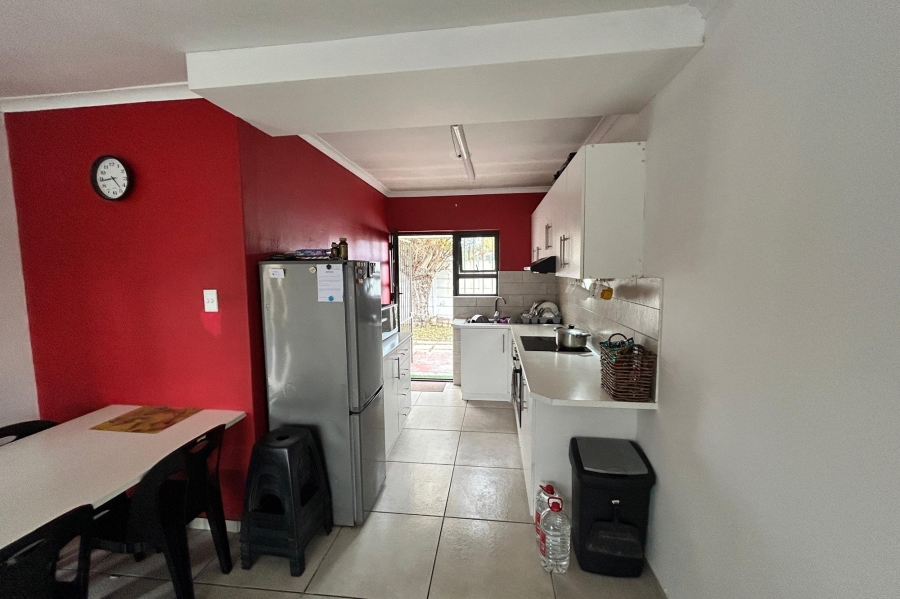 3 Bedroom Property for Sale in Wetton Western Cape